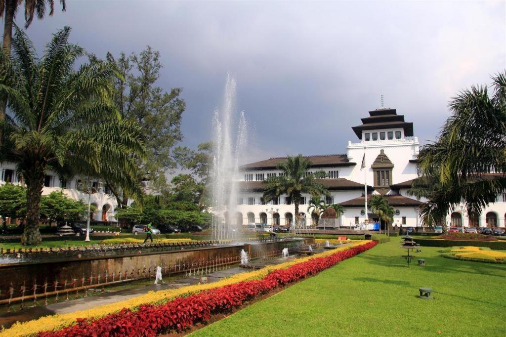 Kytos Hotel Bandung Luaran gambar