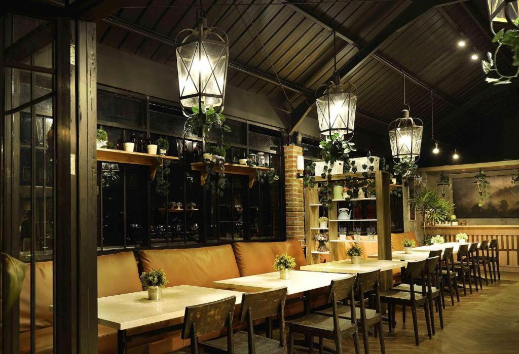 Kytos Hotel Bandung Luaran gambar